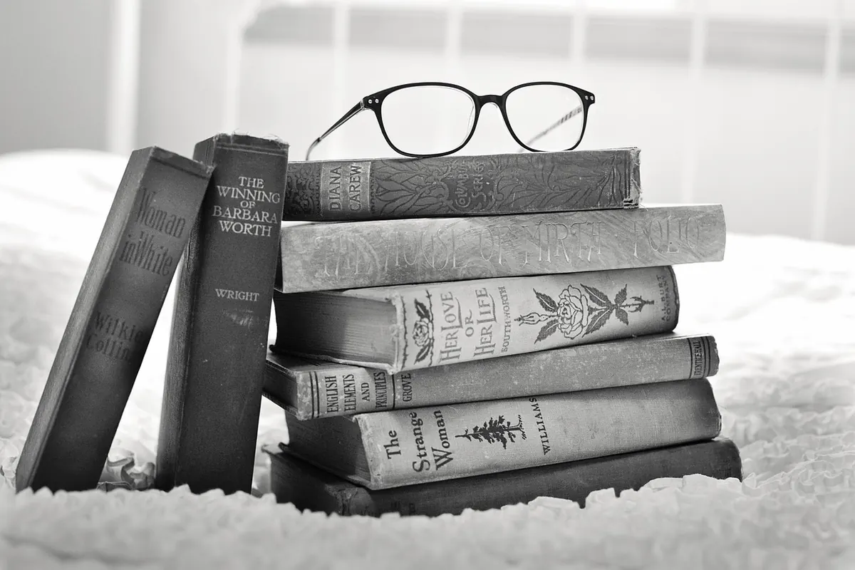 Literary Fiction vs Commercial Fiction: What's the Difference?